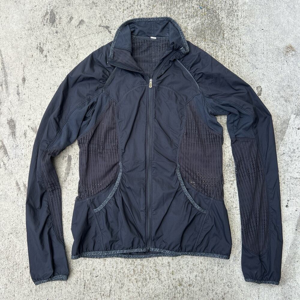 RARE Lululemon Women’s Size 6 Black Mesh Run Wild Jacket